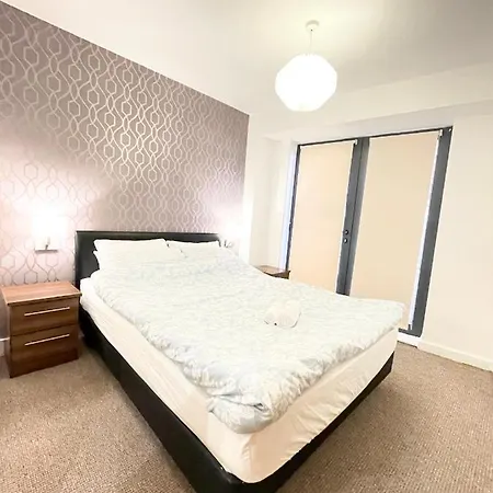Lovely 2 - Bedroom Condo In Manchester City Centre Exterior photo