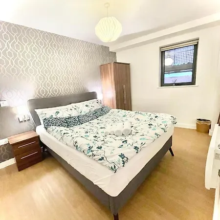 Lovely 2 - Bedroom Condo In Manchester City Centre Exterior photo