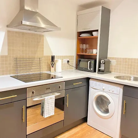 Lovely 2 - Bedroom Condo In Manchester City Centre Exterior photo